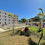 Apartamento Com 2 Dormitorios, 1 Vaga De Garagem E Mercadinho 24Hrs, Em Otima Localizacao!